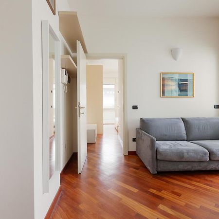Bright & Comfy Apartment With Parking Milan Extérieur photo