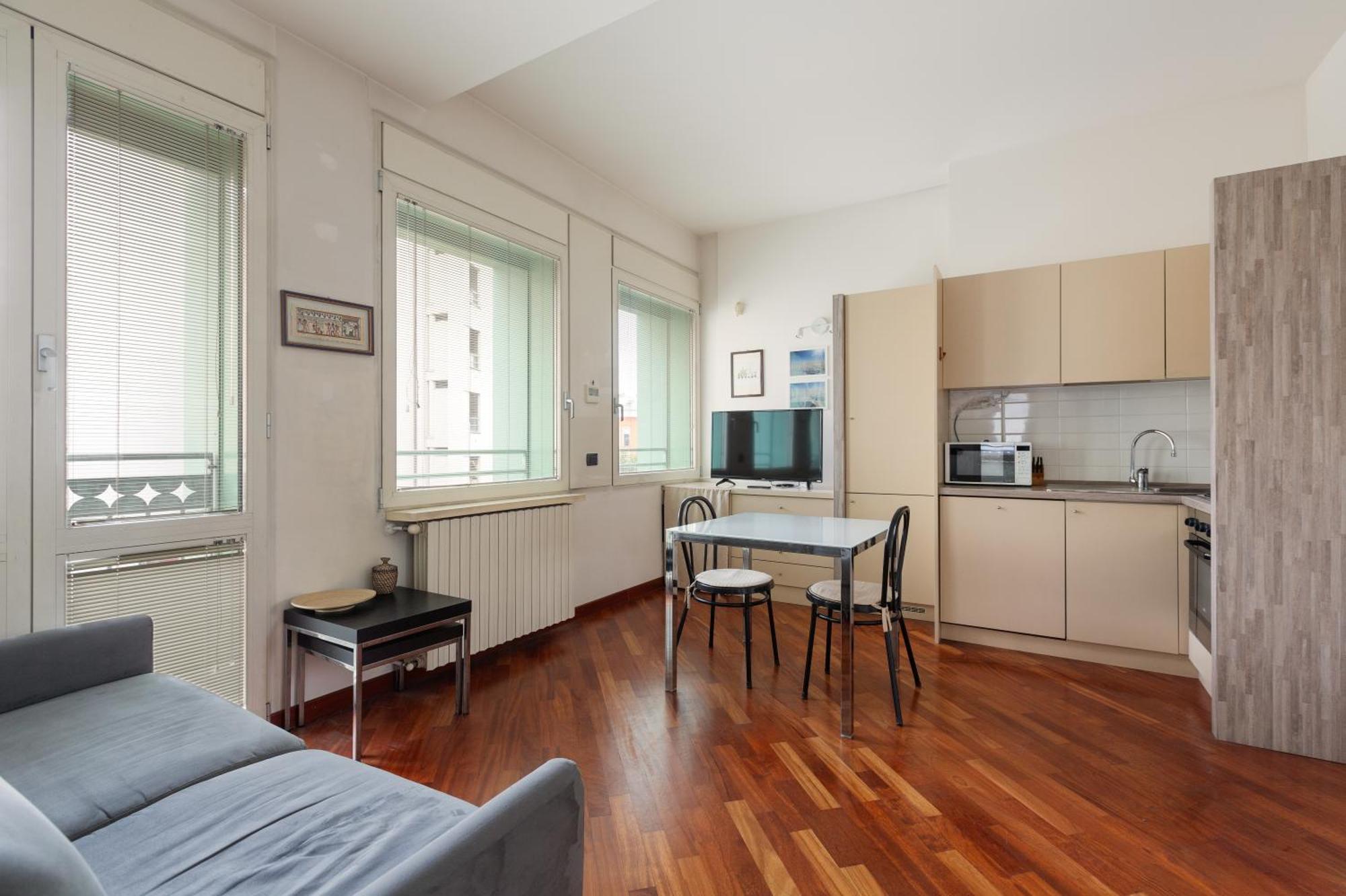 Bright & Comfy Apartment With Parking Milan Extérieur photo