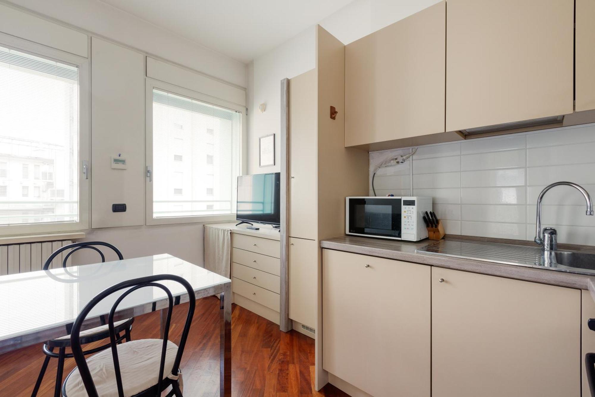 Bright & Comfy Apartment With Parking Milan Extérieur photo